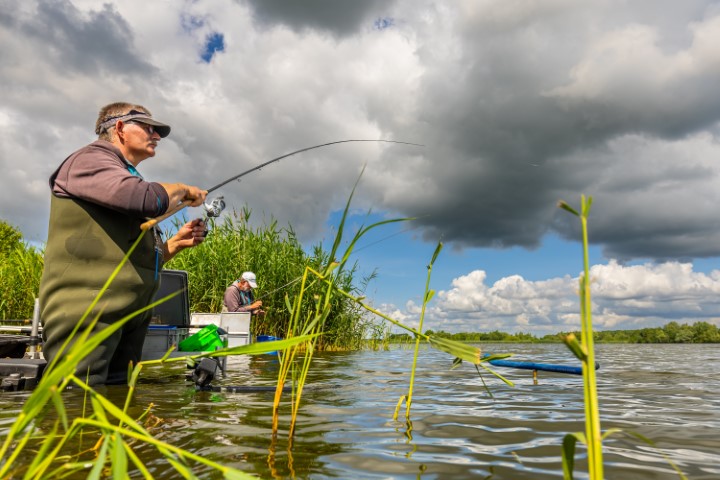 Wadend witvissen - 7 tips voor dobbervissen vanuit het water